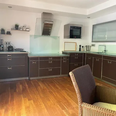 Luxusferienwohnung Im Herzen Der Altstadt Von Apartamento *